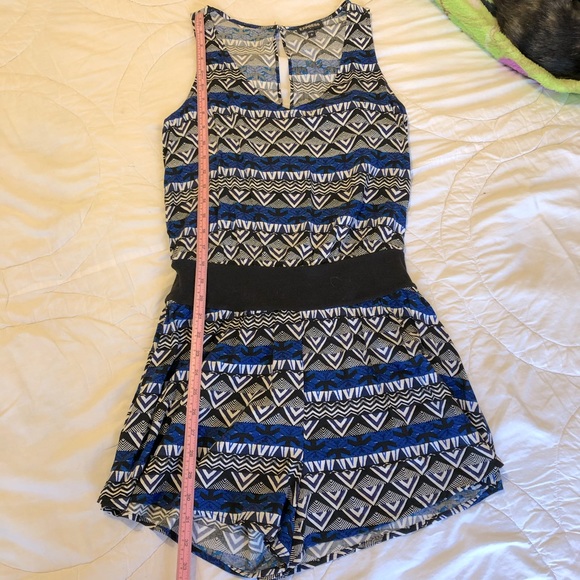 Express Romper - Picture 2 of 4
